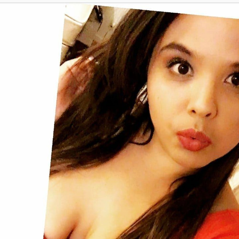 Meet your Posher, Yvette